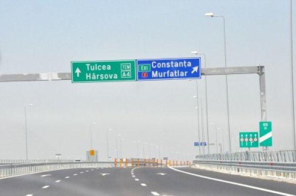 Bărbat băut, lovit de un autoturism pe DN3